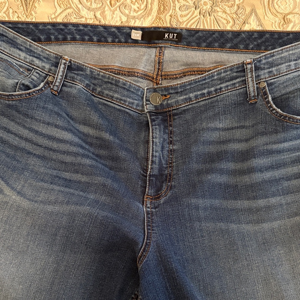 Kut from the Kloth Women's Dark Blue Straight Leg Jeans